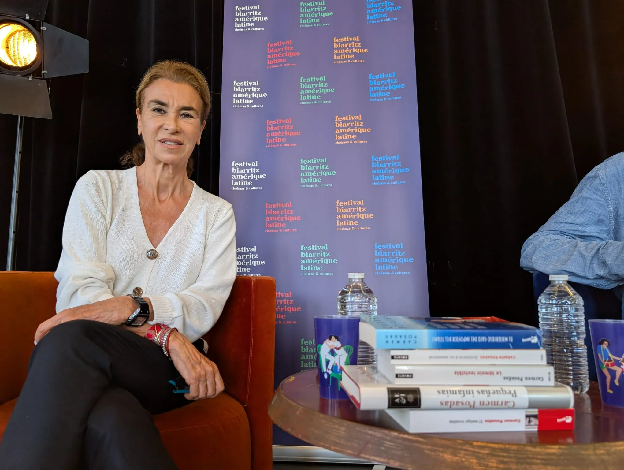 Carmen Posadas en su charla desde Biarritz. Foto David Sánchez
