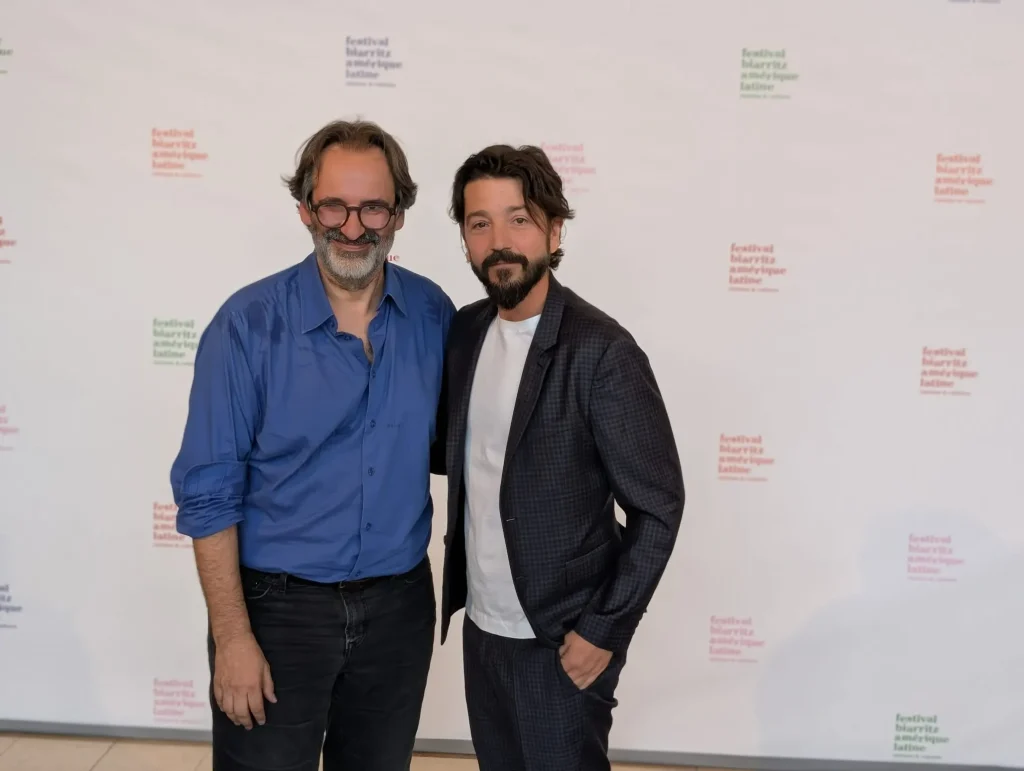 Jean-Christophe Berjon (director del festival) junto a Diego Luna. Foto David Sánchez